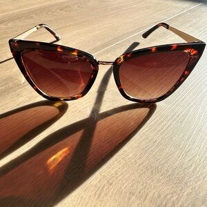 Tortoise Shell Cat-Eye Sunglasses